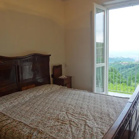 With A Spectacular View, 10 Km Away From Canelli